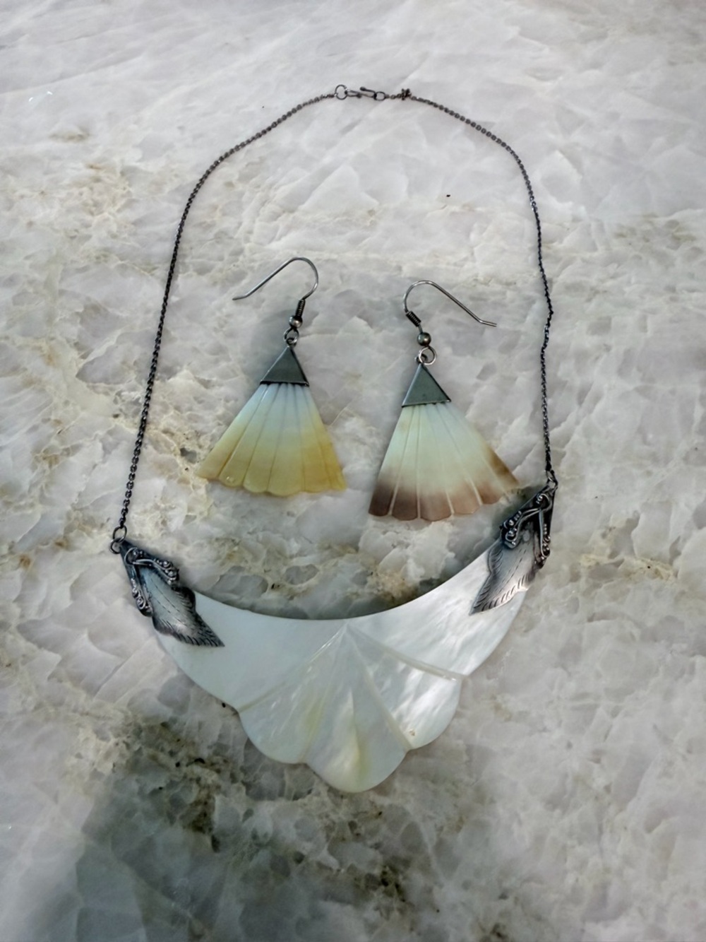 Mother of Pearl Abalone Fan Necklace & Earrings Set - White - Picture 2 of 6